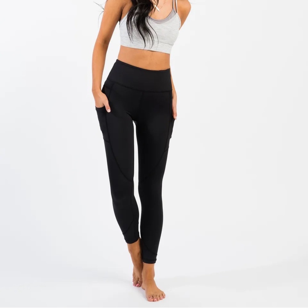 Black Pocket Light n Tight Hi-rise 7/8 24"